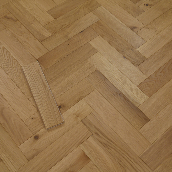 Developer Oak Brushed & UV Oiled Herringbone