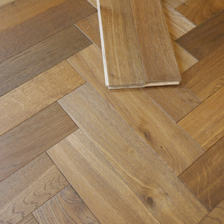 Developer Oak Smoked Brushed & Oiled Herringbone