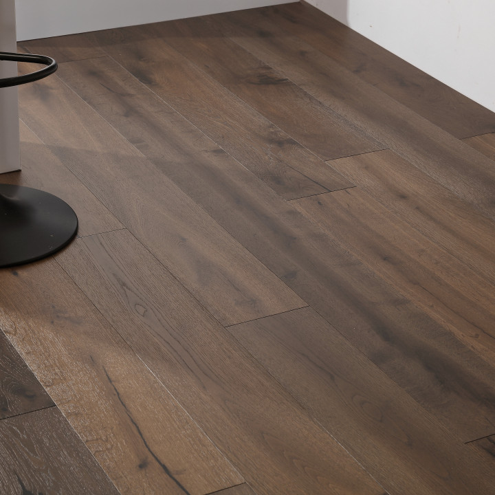 Metropolitan click 190 oak Warm Hazel oak brushed and matt lacquered