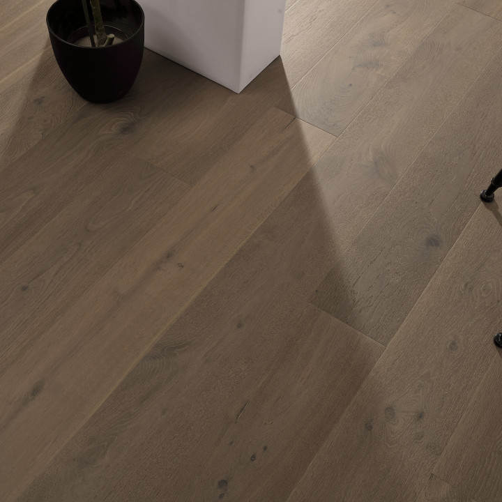 Metropolitan click 190 mushroom oak brushed and matt lacquered