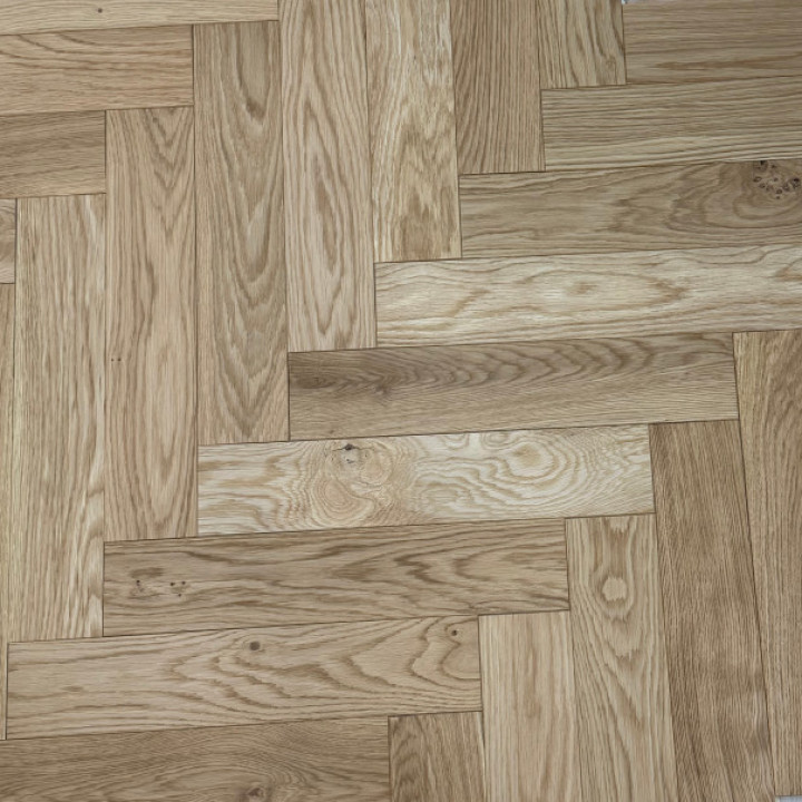 Schoolhouse petit 10mm Natural Oak Herringbone