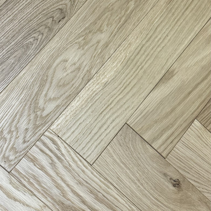 Schoolhouse petit 10mm Natural Oak Herringbone