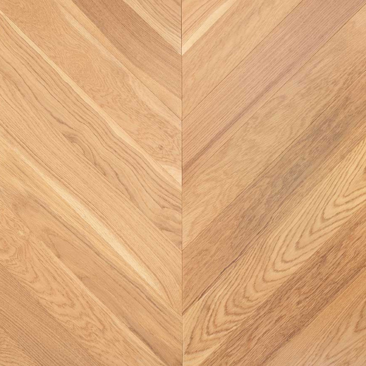 Source Chevron UV lacquered oak