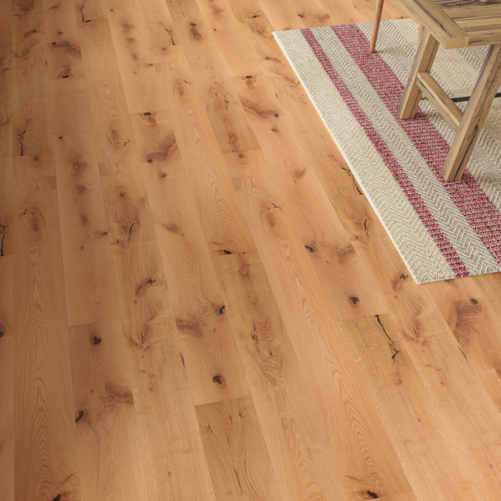 Source click 190 oak brushed and UV oiled