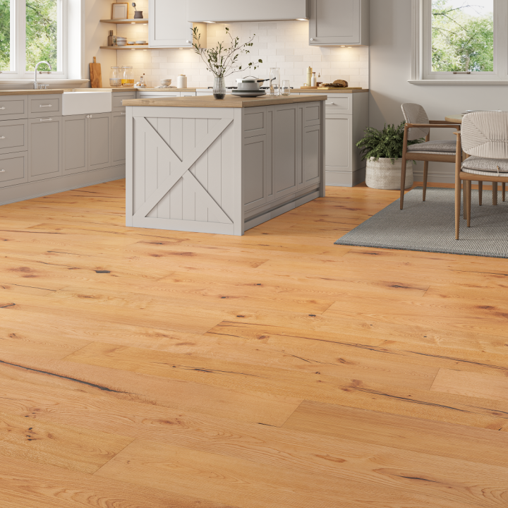 Source Distressed 220 Honey oak UV lacquered