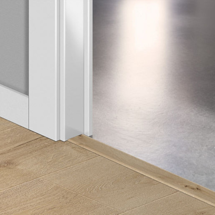 V-Groove 4 in 1 profile to complement flooring