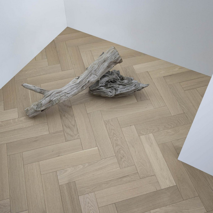 V4 ZB204 Oak Shore Drift Oak Herringbone Brushed & Invisible Lacquered