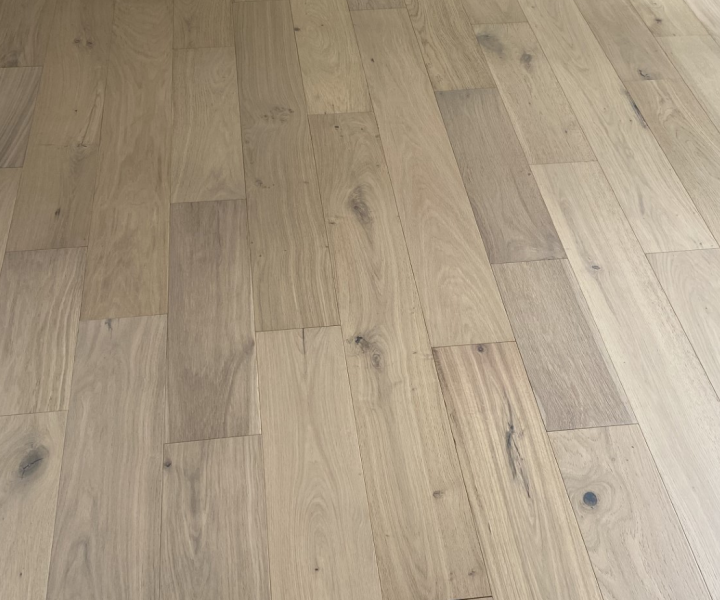 Burano 150 Oak Brushed & Invisible Lacquered Random Length