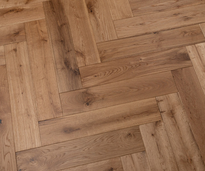 Developer Grande Herringbone Natural brushed matt lacquered