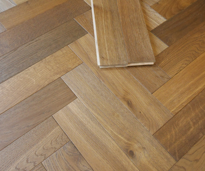 Developer Oak Smoked Brushed & Oiled Herringbone