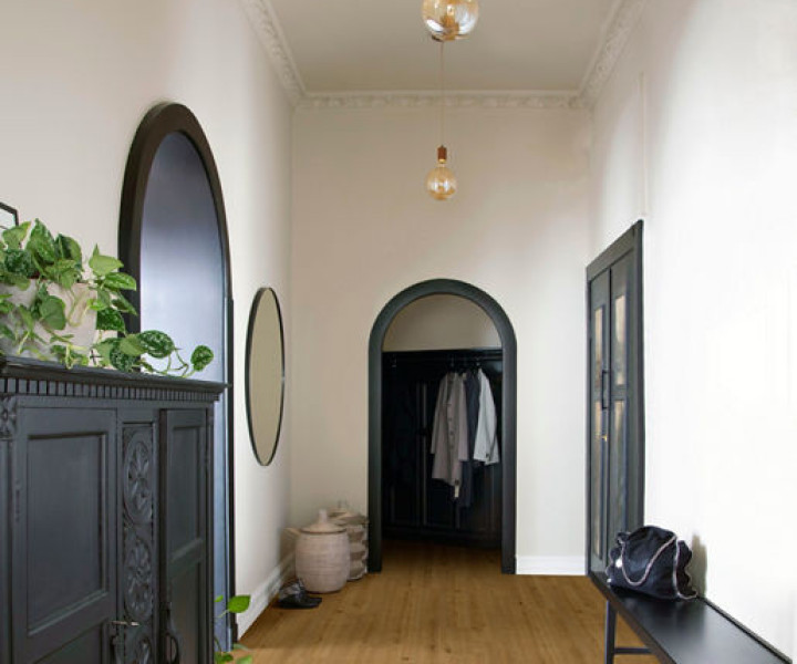 Elka V-Groove 8mm Woodland Oak Laminate Flooring ELV516AP