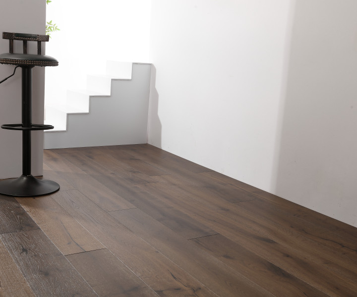 Metropolitan click 190 oak Warm Hazel oak brushed and matt lacquered