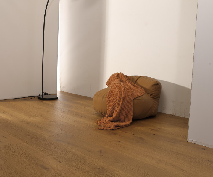 Metropolitan click 190 Golden oak brushed and matt lacquered