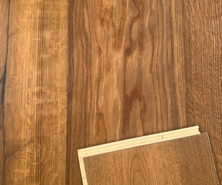 Metropolitan click 240 Caramel oak brushed and oiled