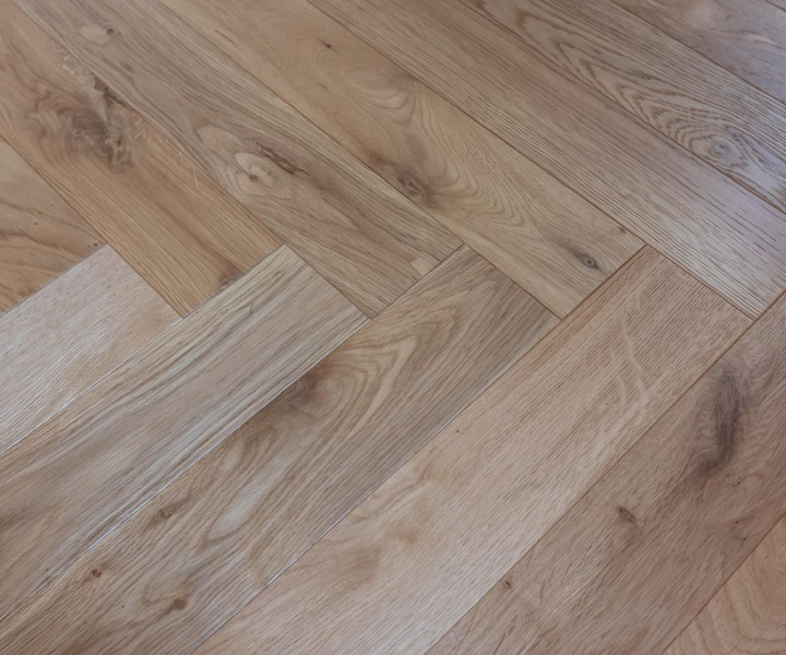  Pure Step Alabaster Herringbone