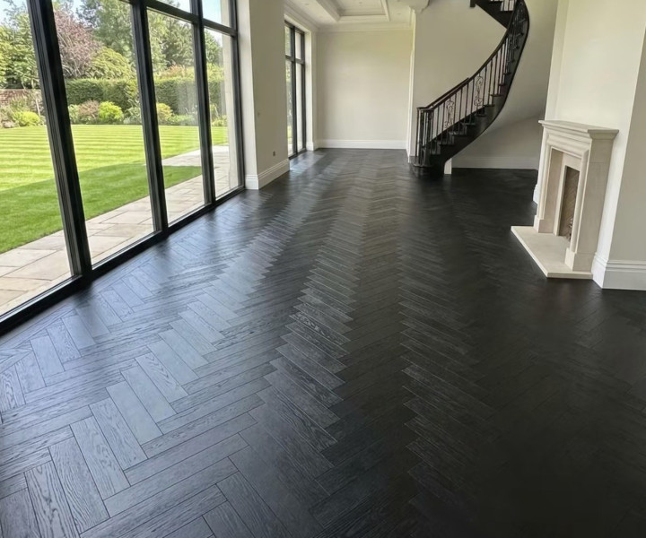 Schoolhouse petit 10mm Galaxy Black Herringbone