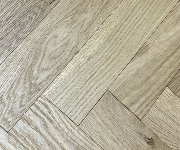 Schoolhouse petit 10mm Natural Oak Herringbone