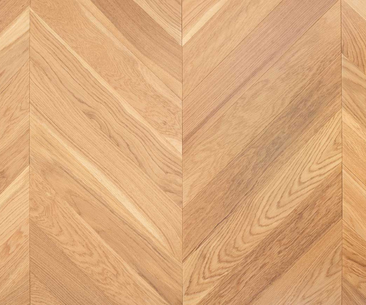 Source Chevron UV lacquered oak