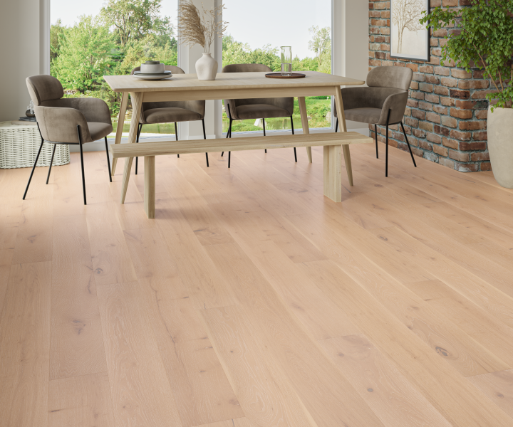 Source click 190 oak White Smoked Brushed and UV oiled