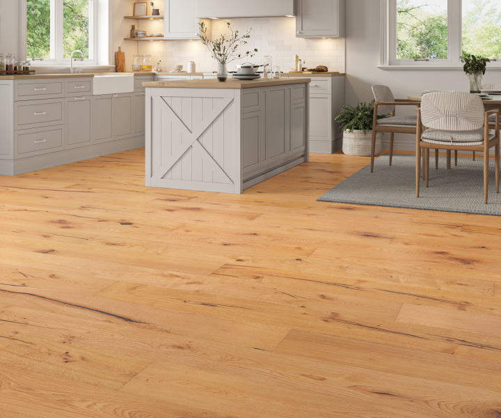 Source Distressed 220 Honey oak UV lacquered