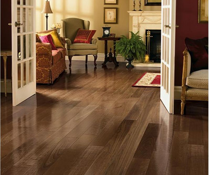 Burano Deluxe 150 Lacquered Walnut Flooring