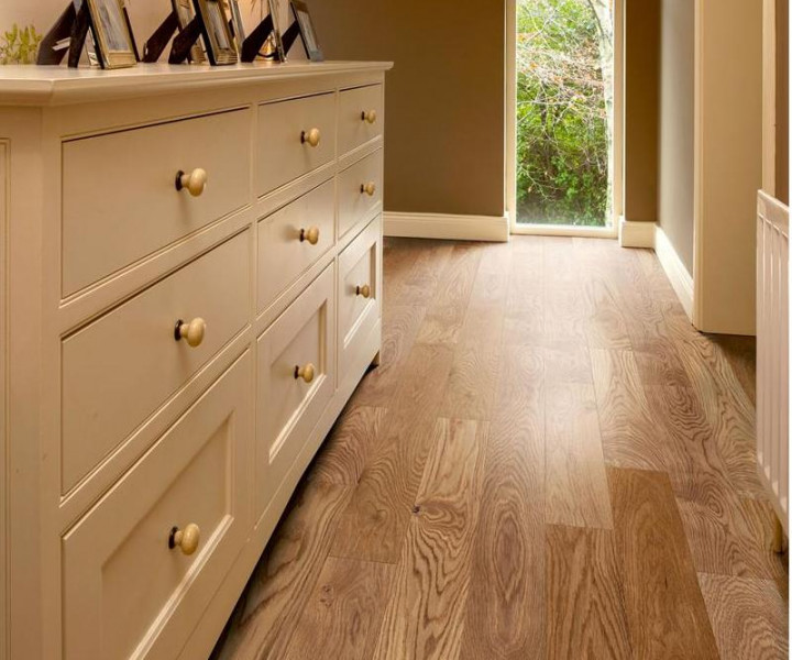 ELKA 18mm Enhanced Brushed Matt Lacquered Oak